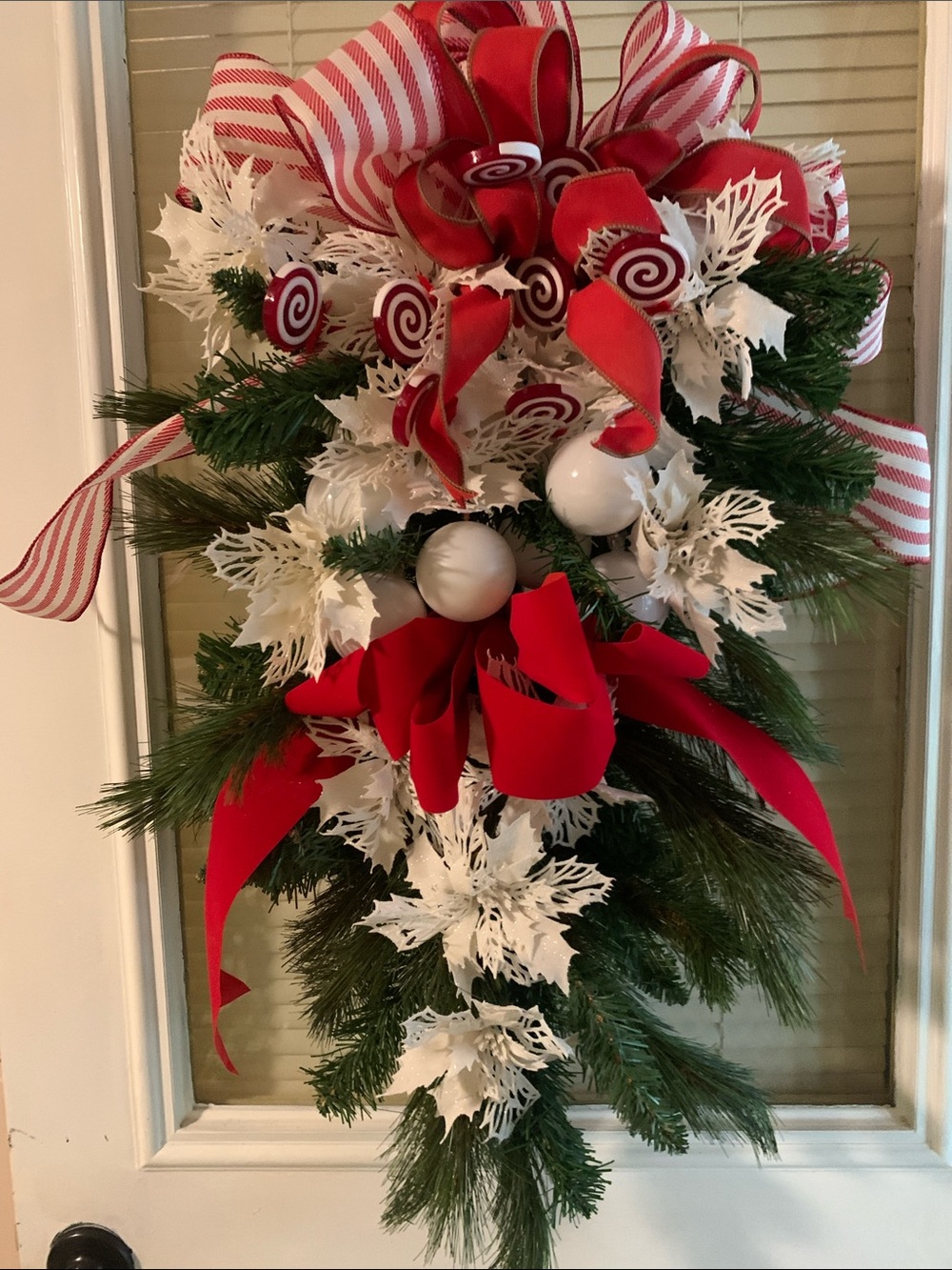 D,s  New hand made Festive Red & White Holiday Door Swag with Pine and Ribbon